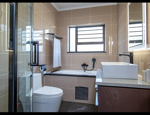 3 BEDROOM SIMPLEX FOR SALE IN CARLSWALD
